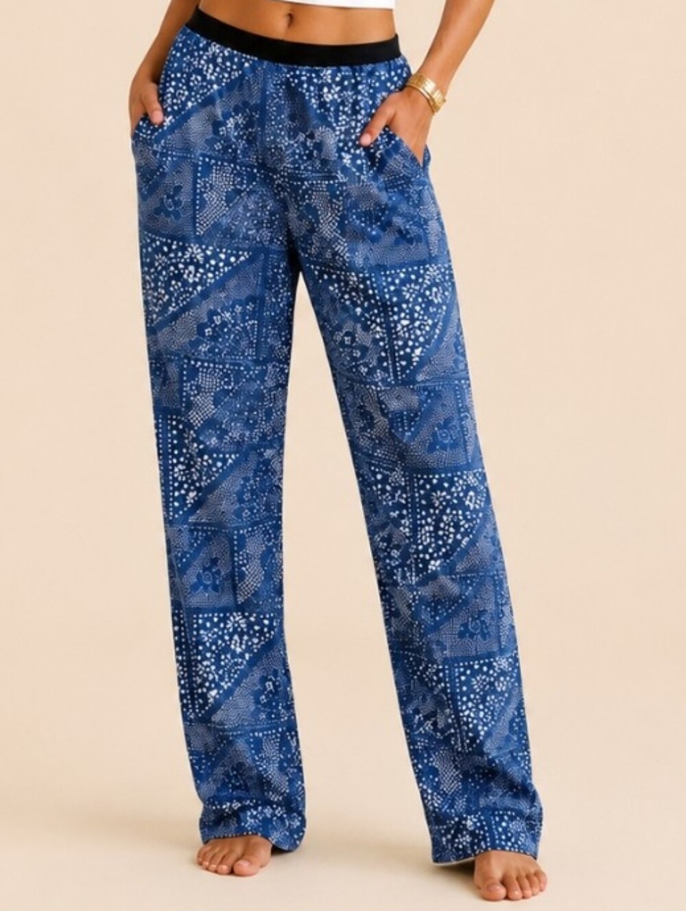 BCBG Max Azria Michael relaxed fit pant in a Parisian blue combo pattern Sz. M